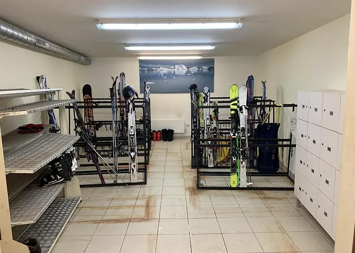 Royal Plaza - A405 *